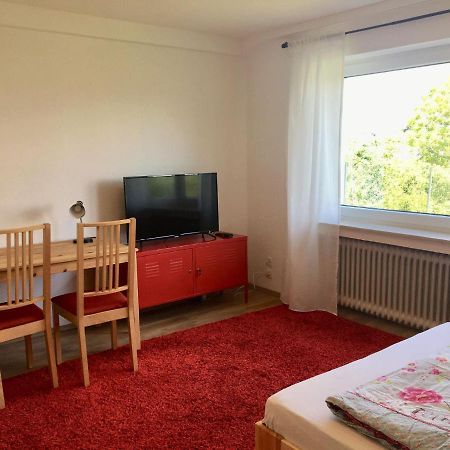 Mayen, Im Mohren, Privatzimmer Nr2, Waldrand, Nahe Nurburgring & Burg Eltz, Gemeinschaftsbad Bagian luar foto