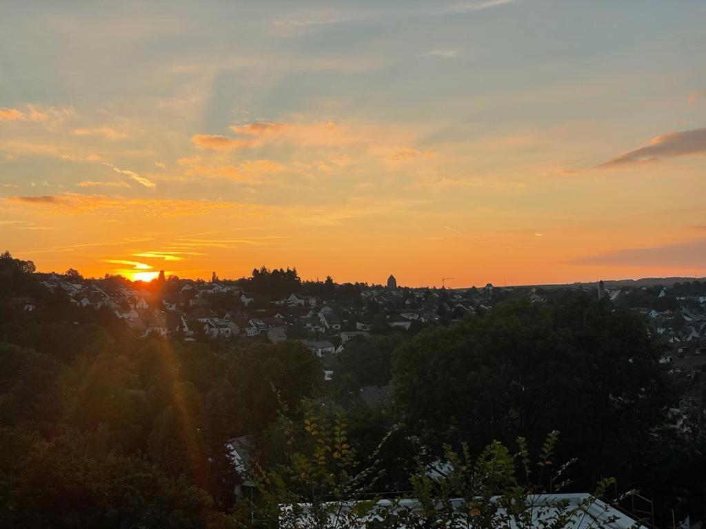 Mayen, Im Mohren, Privatzimmer Nr2, Waldrand, Nahe Nurburgring & Burg Eltz, Gemeinschaftsbad Bagian luar foto