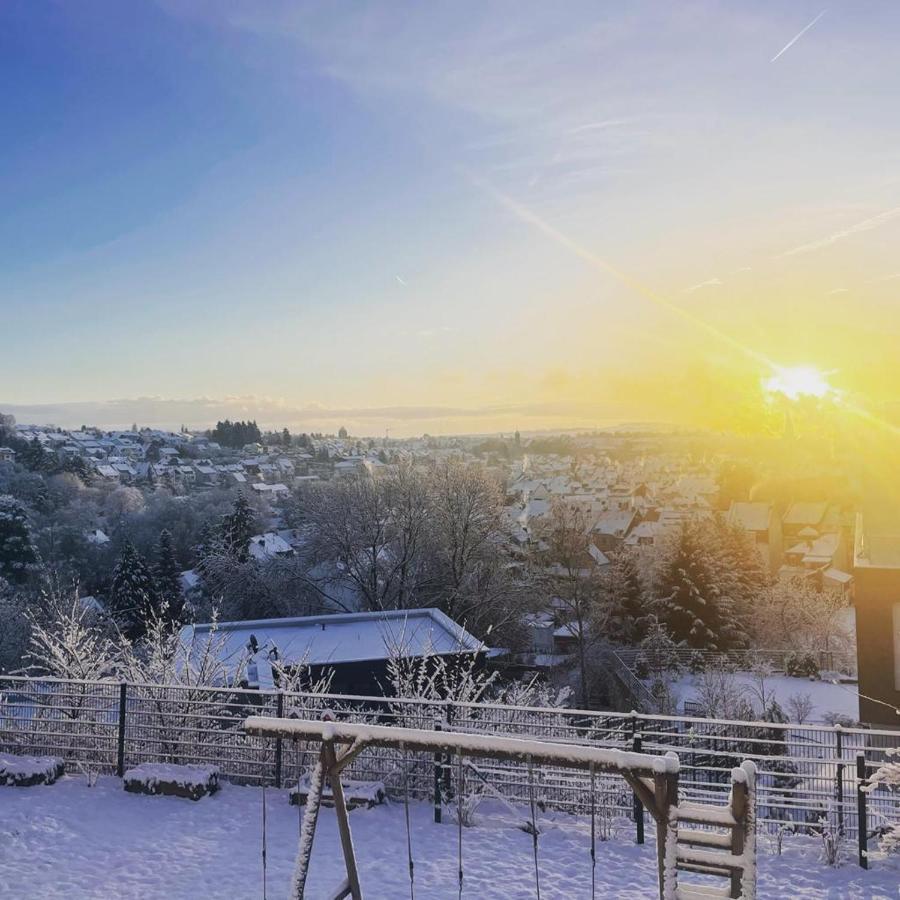 Mayen, Im Mohren, Privatzimmer Nr2, Waldrand, Nahe Nurburgring & Burg Eltz, Gemeinschaftsbad Bagian luar foto